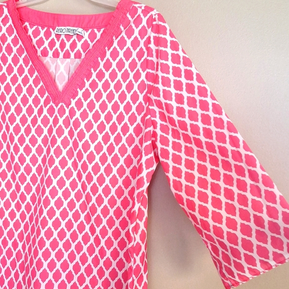 Retro Threads tunic - Picture 3 of 5